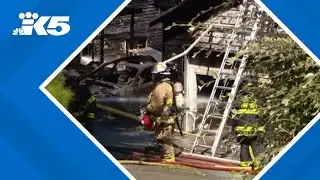2 firefighters injured while battling house fires in Everett