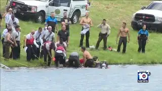 2 hospitalized after van ends up in alligator-infested retention pond