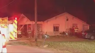 2 people escape house fire