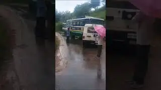 Big News:-लडभड़ोल के कुड गेट के पास HRTC की बैजनाथ से बद्दी परमाणु बस और जीप में टक्कर