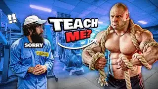 BODYBUILDER VS CLEANER 💪🔥  Anatoly GYM PRANK #12