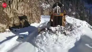 BRO undertakes maintenance and snow clearance work on Anganpatri Road