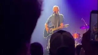 Bruce Springsteen Makes Surprise Appearance at Minneapolis Solidarity Show