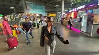 "Celebrity Spotting: Neha Bhasin