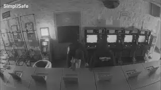 Chicago laundromats targeted in West Side burglary spree