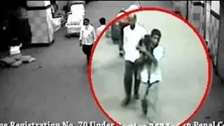 Child kidnapper caught on camera at Mumbai station