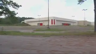 Commissioners split on call to move arena to Regency Mall site