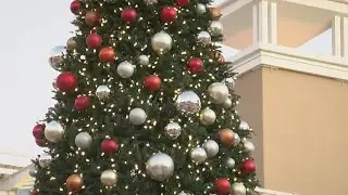 Community gathers for annual tree lighting on Civic Plaza
