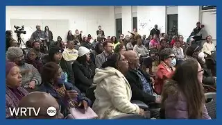 Community members meet with Metrobloks on proposed data center project