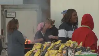 Crowd gathers for Feed Evansville