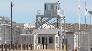 Democrats turn up heat on ICE contractors