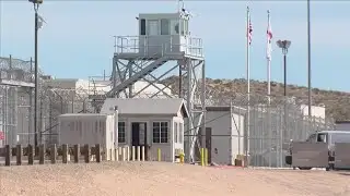 Democrats turn up heat on ICE contractors