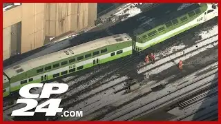 Derailed GO Train causing massive issues at Union Station