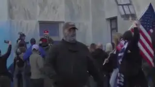 Despite protesters, Oregon legislature OKs all COVID bills