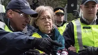 Elizabeth May pleads guilty for Trans Mountain protest