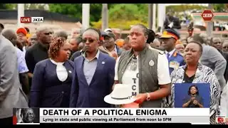 Emotional moment at JKIA, Winnie Odinga holding Raila