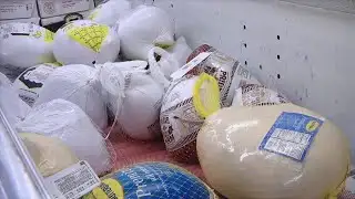 Experts offer tips for holiday shopping this year