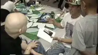 "Extra" TV News Show