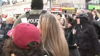 Federal immigration and customs agents crack down on vendors in Chinatown