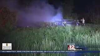 Fire destroys abandoned trailer