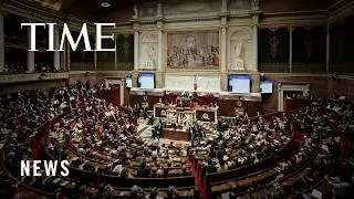 French Government Collapses in a Confidence Vote