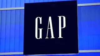 Gap cuts quarterly sales forecast; shares plunge