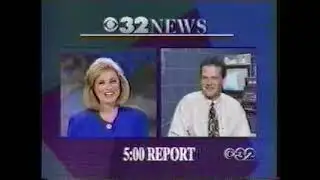 Giant Snake almost swallowed news reporter on live TV