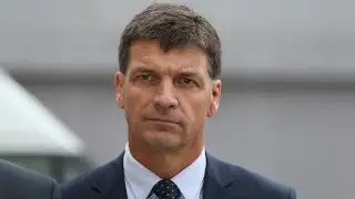 Government committed to beating 2030 emissions targets