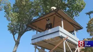 Halloween display drawing controversy in Hamden