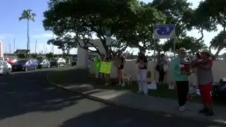 Hawaii protesters call for ICE shutdown after Minneapolis shooting deaths