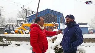 Heavy Snowfall Hits Baramulla; MED Teams Clear Inner Roads, Full Restoration Expected by Evening