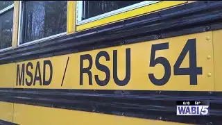 High schoolers offer helping hand to neighbors