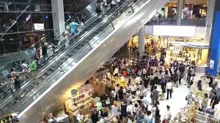 Holiday crowds create opportunity for ‘ghost tapping’ credit card scams