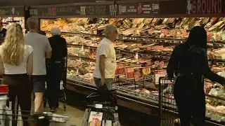 Holiday shoppers get creative as prices stay high