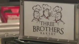 Houston bakery predicting outcome of Texas governor race through cookie sales