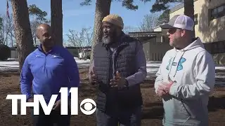 How do Arkansas school districts plan to make up snow days?