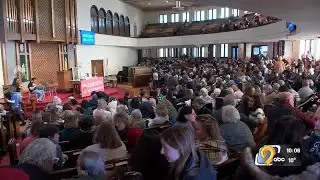 Hundreds attend ICE legal observer training