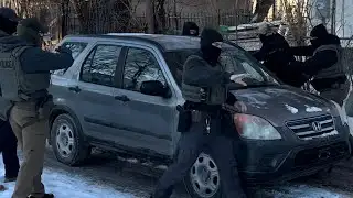 ICE agents arrest observers at gunpoint in Minneapolis