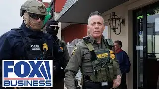 ICE protesters surround BP chief Greg Bovino, dump chips on him