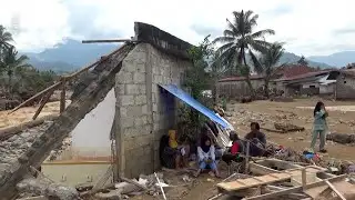 Indonesia floods leave hundreds dead amid cyclone devastation, hundreds still missing