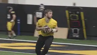 Iowa Hawkeyes kick off spring football practice