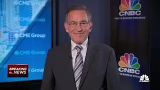 ISM services index comes in slightly above expectations in August