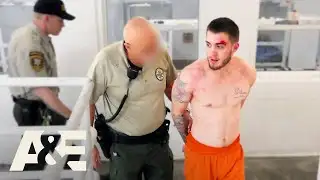 Jail Gangs Greenlight Attack on Undercover Participants | 60 Days In | A&E