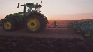 John Deere Unveils Autonomous Tractor