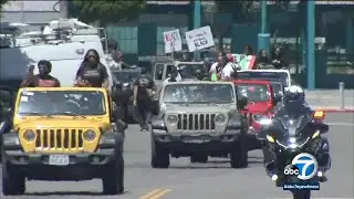 Juneteenth holiday parade and celebrations bring out large festive crowds in SoCal | ABC7