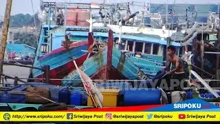 Kisah Nelayan Musi Bertaruh Nyawa di Laut Natuna