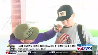 LSU star returns to hometown to visit baseball camp