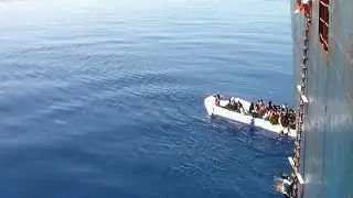 Migrants rescued from deflating dinghy