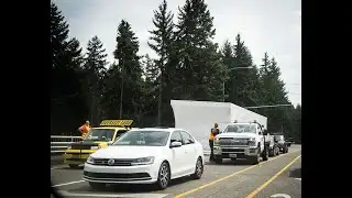 Modular home falls off truck on I-5 overpass