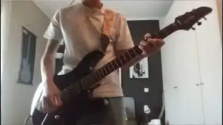 Muse----Plug in baby guitar/bass cover.